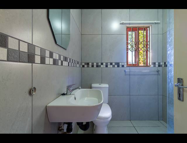 2 BEDROOM APARTMENT FOR SALE IN HONEYDEW GROVE